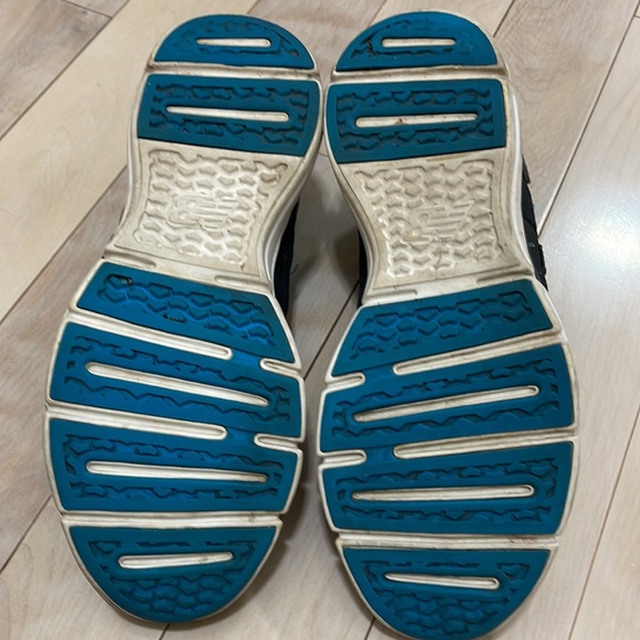 New Balance sneakers - Picture 6 of 10